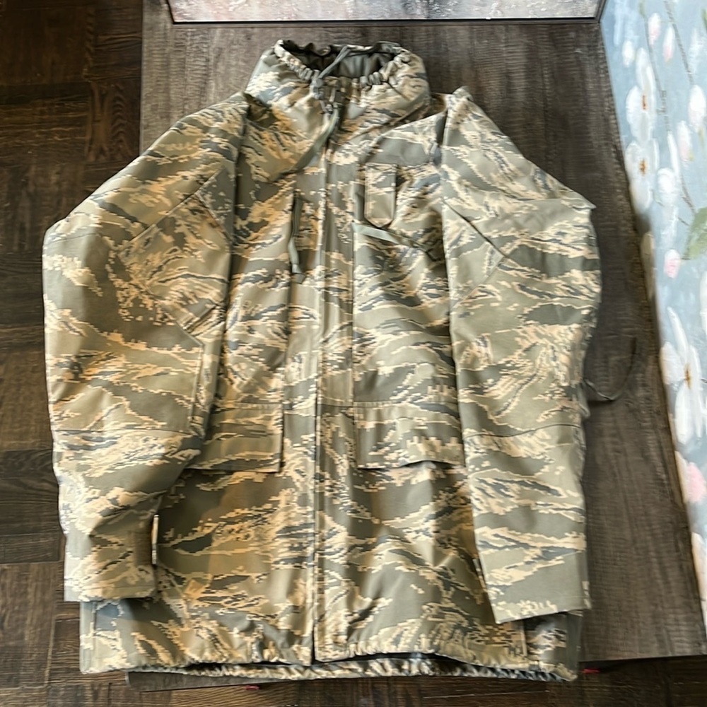 Propper international, all purpose environmental camouflage parka.